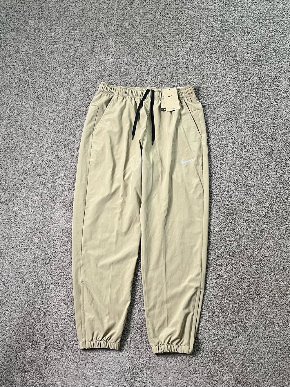 Nike Form Dri-FIT Tapered Versatile Pants Men’s Size Medium